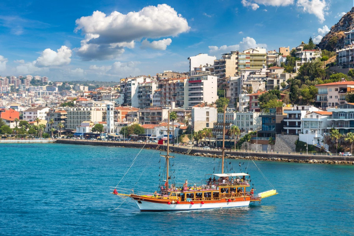 İş adı ilə Türkiyəyə aparılan azərbaycanlı qadınların Quşadası kabusu