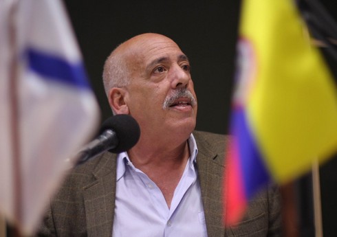Kolumbiyalı jurnalist: Kolumbiyalı jurnalist: