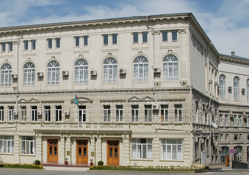 Konstitusiya Məhkəməsinin sədri və hakimlər Hərbi Qənimətlər Parkını ziyarət ediblər Konstitusiya Məhkəməsinin sədri və hakimlər Hərbi Qənimətlər Parkını ziyarət ediblər