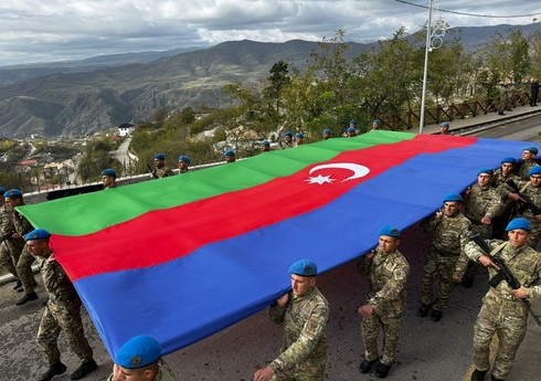 Laçın şəhərində Zəfər Günü münasibətilə Bayraq yürüşü keçirilib Laçın şəhərində Zəfər Günü münasibətilə Bayraq yürüşü keçirilib