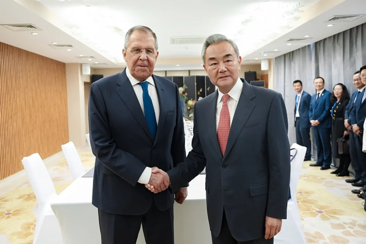 Lavrov və Van İ AQEM çərçivəsində əməkdaşlığı müzakirə ediblər Lavrov və Van İ AQEM çərçivəsində əməkdaşlığı müzakirə ediblər