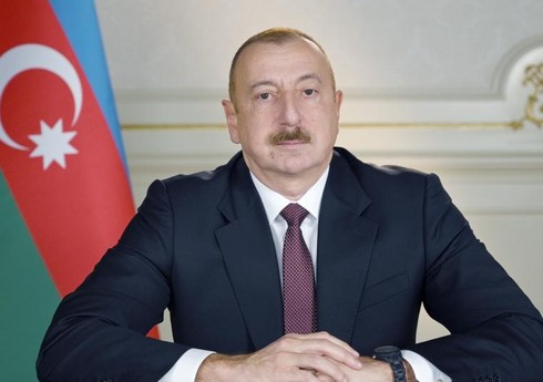 İlham Əliyevin şərəfinə Serbiya Prezidenti tərəfindən rəsmi lanç verilib İlham Əliyevin şərəfinə Serbiya Prezidenti tərəfindən rəsmi lanç verilib