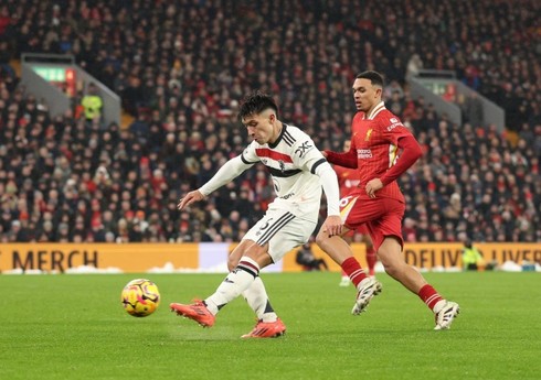 “Liverpul” doğma meydanda “Mançester Yunayted”ə qalib gələ bilməyib “Liverpul” doğma meydanda “Mançester Yunayted”ə qalib gələ bilməyib