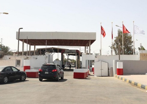 Liviya və Tunis sərhədindəki keçid məntəqəsinin fəaliyyəti bərpa edilib Liviya və Tunis sərhədindəki keçid məntəqəsinin fəaliyyəti bərpa edilib