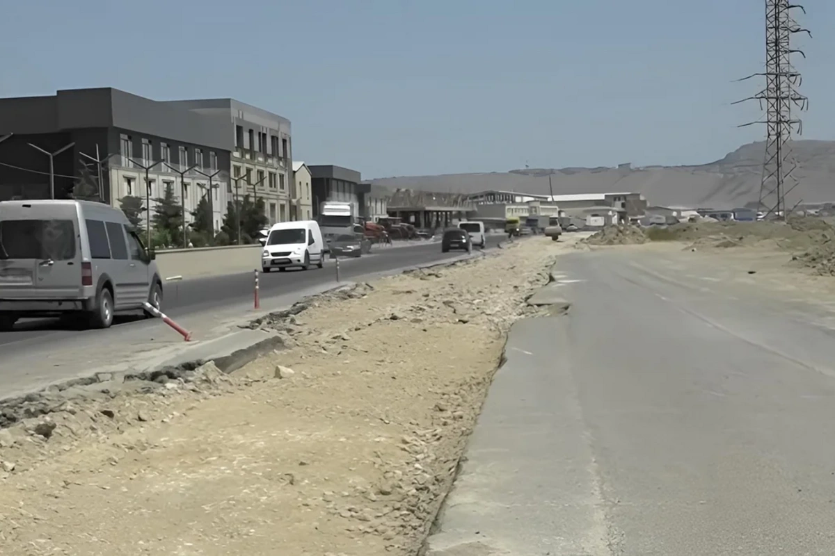 Lökbatanda təhlükə saçan yol: Aylar əvvəl qazılan ərazi asfaltlanmır