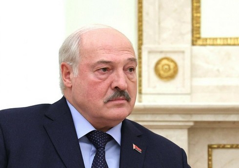 Lukaşenko Rusiyadakı vəziyyətə görə ordunun tam döyüş vəziyyətinə gətirilməsi barədə əmr verib