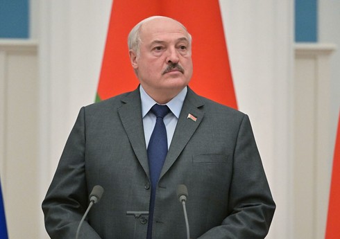 Lukaşenko Rusiyaya yola düşüb
