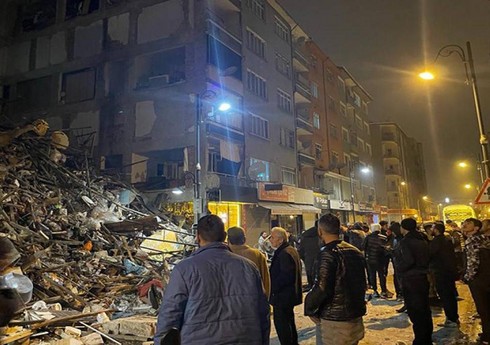 Malatyada zəlzələ nəticəsində ölənlərin sayı 23-ə çatıb, 420 nəfər yaralanıb Malatyada zəlzələ nəticəsində ölənlərin sayı 23-ə çatıb, 420 nəfər yaralanıb