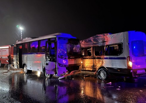 Manisada avtobuslar toqquşub, 35 nəfər yaralanıb