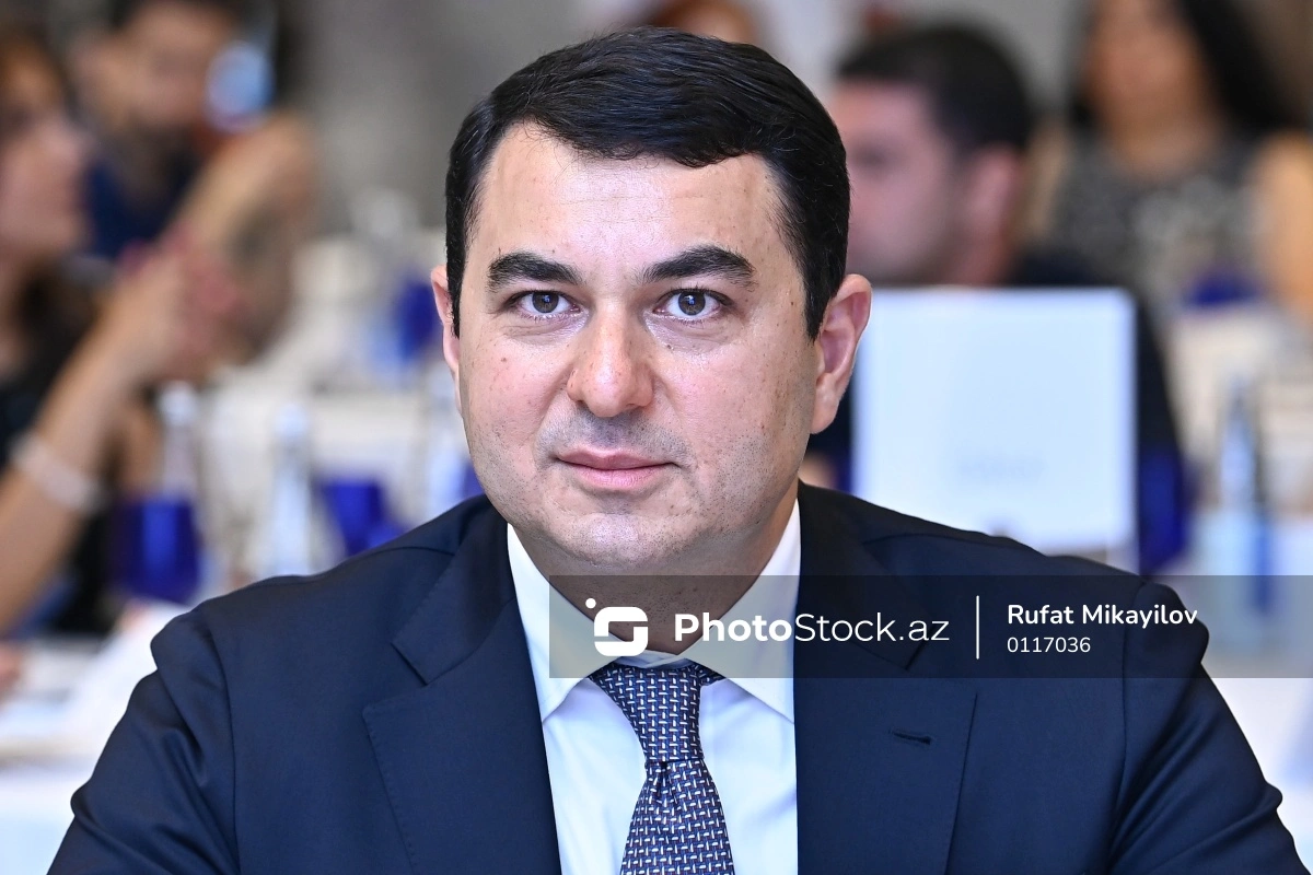 Mədəniyyət naziri rəisi işdən çıxardı, yerinə müavinini təyin etdi