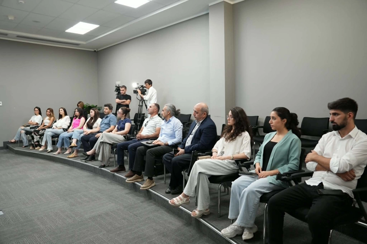 Media nümayəndələri üçün növbəti 