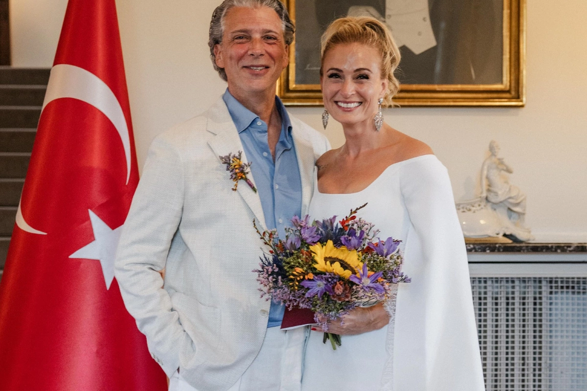 Məşhur aktrisa dördüncü dəfə evləndi