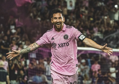 Messi MLS-də ilk oyununa çıxıb Messi MLS-də ilk oyununa çıxıb
