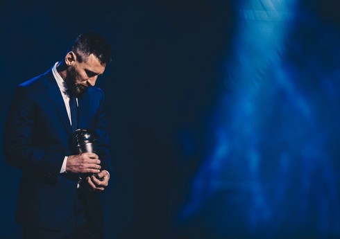 Messi ötən ilin ən yaxşı futbolçusu adına layiq görülüb Messi ötən ilin ən yaxşı futbolçusu adına layiq görülüb