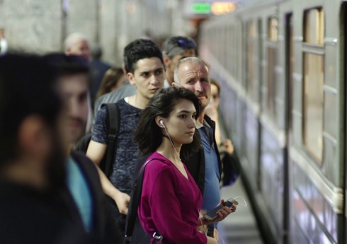 Metroda qatarların gecikməsinin səbəbi bəlli olub