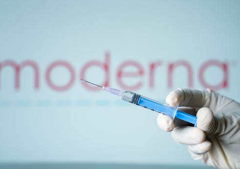“Moderna” “Pfizer” və “BioNTech”i məhkəməyə verir