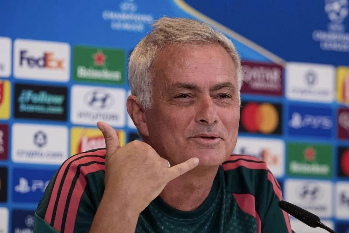 Mourinyo gənc futbolçunun zəif tərəflərini açıqladı: Mourinyo gənc futbolçunun zəif tərəflərini açıqladı: