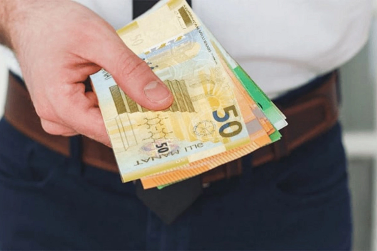 Müəllimlər Günü üçün 30 manat yığılır? - Şagirdlər danışdılar