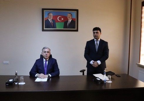 Naxçıvanda Dövlət Vergi Xidmətinin rəis müavini kollektivə təqdim olunub