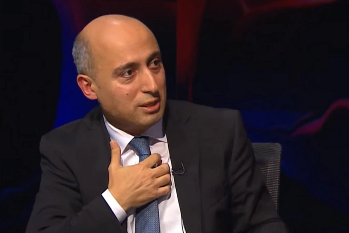 Nazir: Müəllim məktəbə 