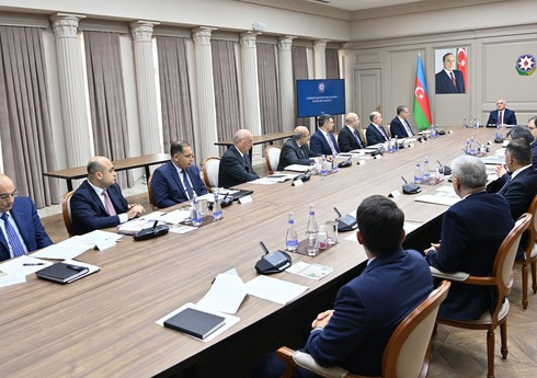 Nazirlər Kabinetində qəzalı binalarla bağlı müşavirə keçirilib Nazirlər Kabinetində qəzalı binalarla bağlı müşavirə keçirilib
