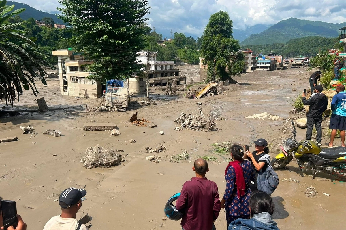 Nepalda daşqınlarda ölənlərin sayı 359-a çatdı, 1300 nəfər itkindir