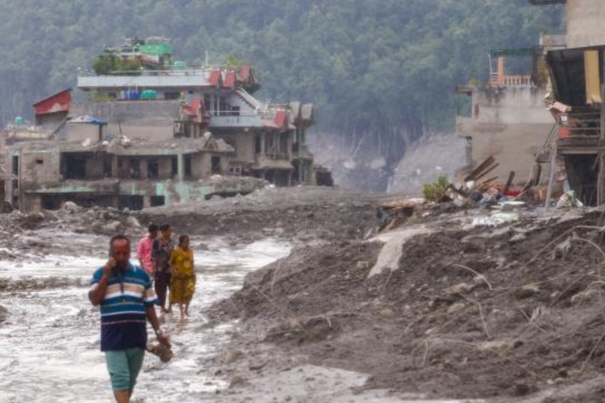 Nepalda sel fəlakətində ölənlərin sayı 1385-ə çatıb Nepalda sel fəlakətində ölənlərin sayı 1385-ə çatıb