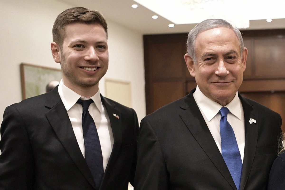 Netanyahunun oğlu təhlükəsizlik təhdidinə görə ABŞ-dən İsrailə qaytarılıb Netanyahunun oğlu təhlükəsizlik təhdidinə görə ABŞ-dən İsrailə qaytarılıb