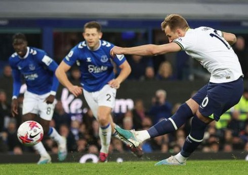 İngiltərə Premyer Liqası: “Tottenhem” “Everton”la oyunda qələbəni əldən verib İngiltərə Premyer Liqası: “Tottenhem” “Everton”la oyunda qələbəni əldən verib