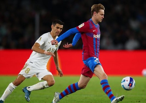 Niderland millisinin futbolçusu Niderland millisinin futbolçusu