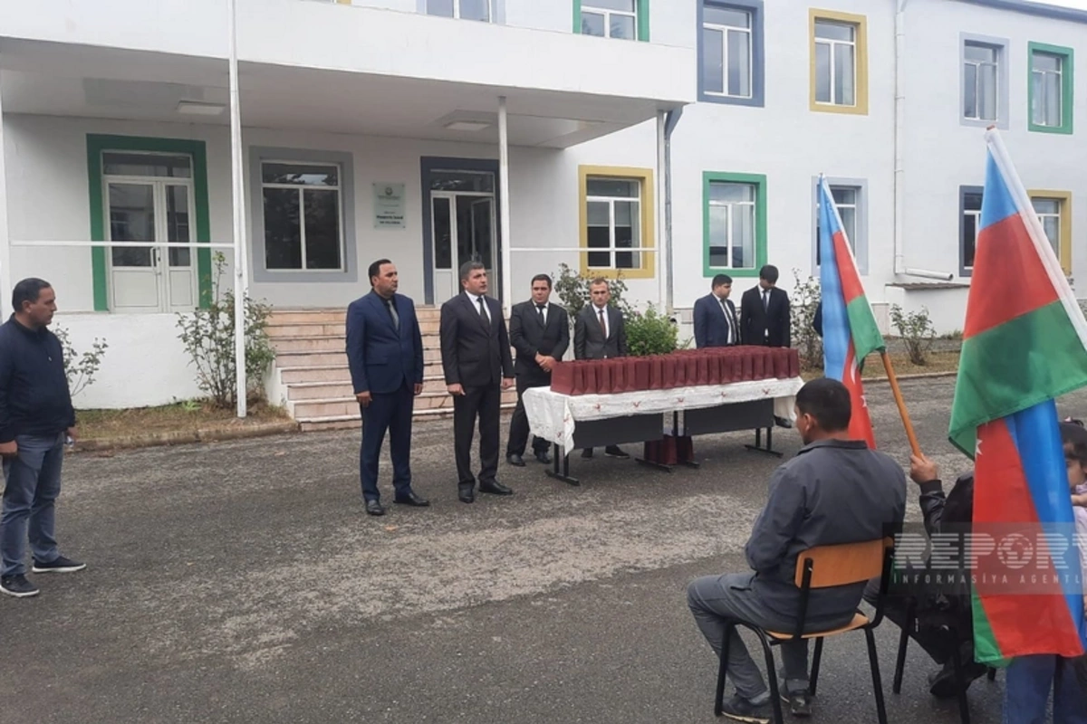 Növbəti köç Ağdərənin Həsənriz kəndinə çatıb, açarlar təqdim edilib