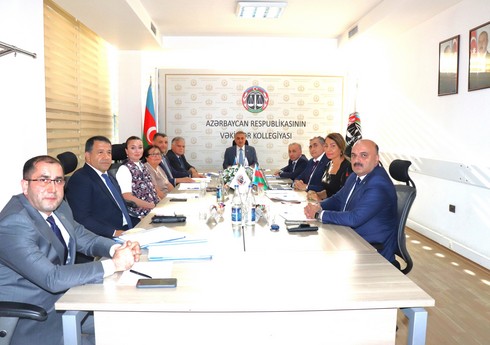 İntizam pozuntularına yol verən bəzi vəkillərin işinə baxılıb İntizam pozuntularına yol verən bəzi vəkillərin işinə baxılıb