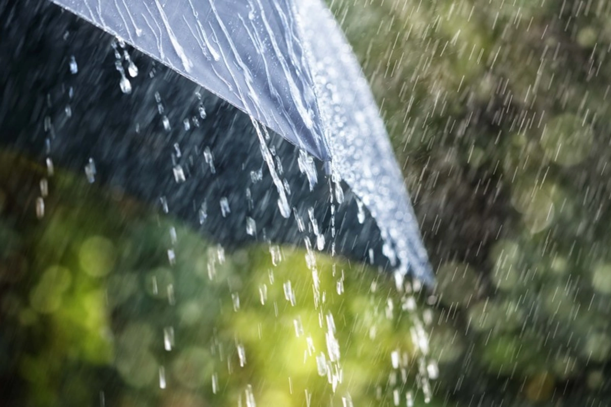 Ölkə ərazisinin əksər yerlərində yağıntılı hava davam edib, Kəlbəcərə dolu düşüb Ölkə ərazisinin əksər yerlərində yağıntılı hava davam edib, Kəlbəcərə dolu düşüb