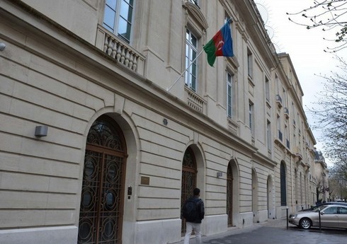 Paris məhkəməsi ötən il Azərbaycan səfirliyinin binasına hücum edən şəxsi cəzalandırıb Paris məhkəməsi ötən il Azərbaycan səfirliyinin binasına hücum edən şəxsi cəzalandırıb