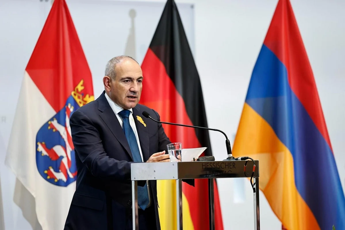 Paşinyan Cənubi Qafqazda sülhə verdiyi töhfəyə görə İlham Əliyevə minnətdarlığını bildirib Paşinyan Cənubi Qafqazda sülhə verdiyi töhfəyə görə İlham Əliyevə minnətdarlığını bildirib