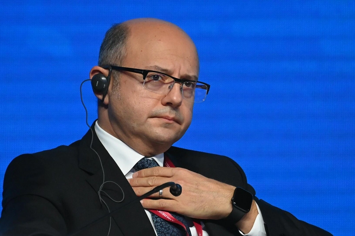 Pərviz Şahbazov: Pərviz Şahbazov: