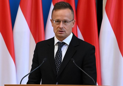 Peter Siyarto: “Macarıstan Azərbayanın “yaşıl enerji”nə investisiya qoymaq istəyir” Peter Siyarto: “Macarıstan Azərbayanın “yaşıl enerji”nə investisiya qoymaq istəyir”