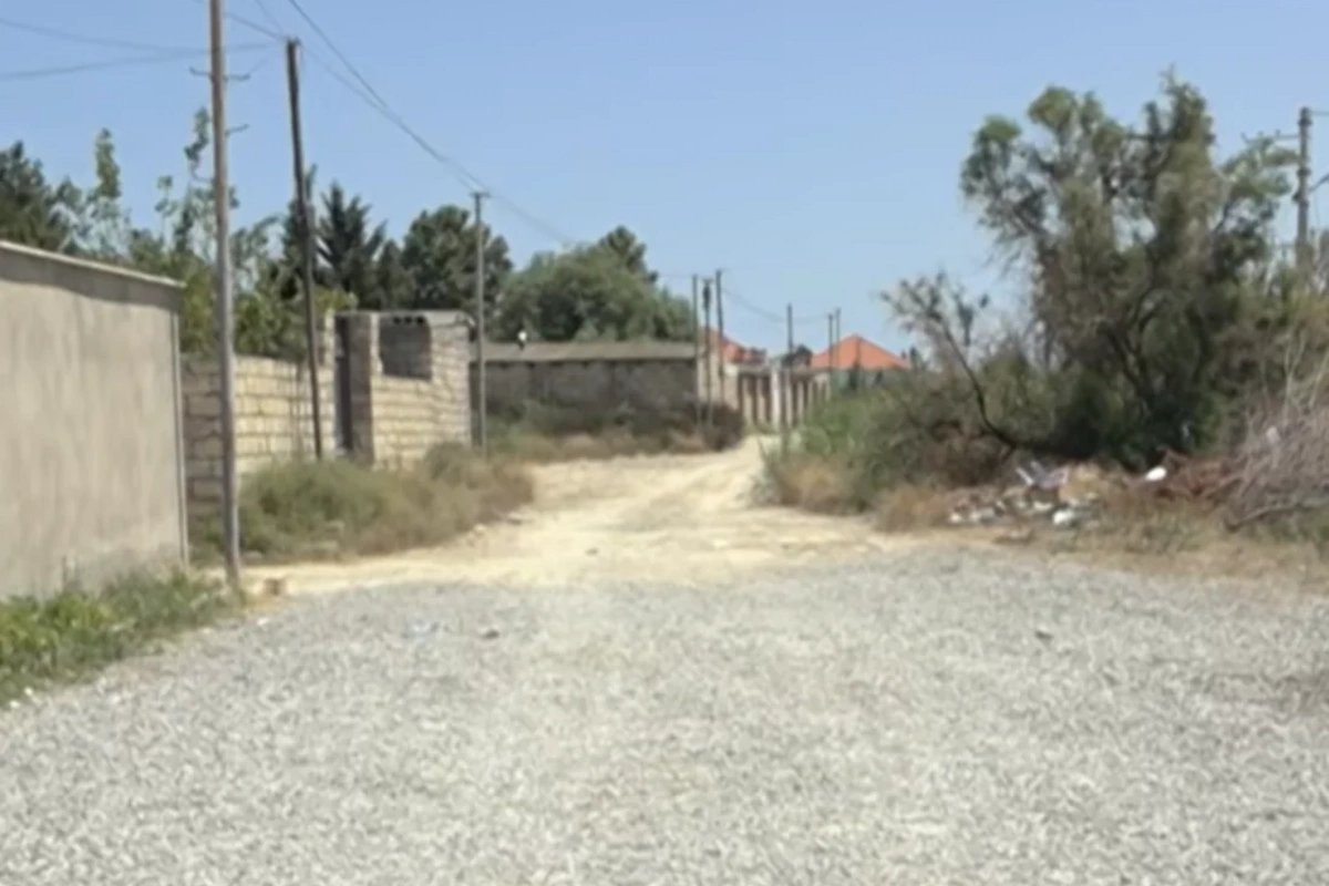 Pirşağıda infrastruktur problemi: Nə işıqlandırma var, nə də normal yol -