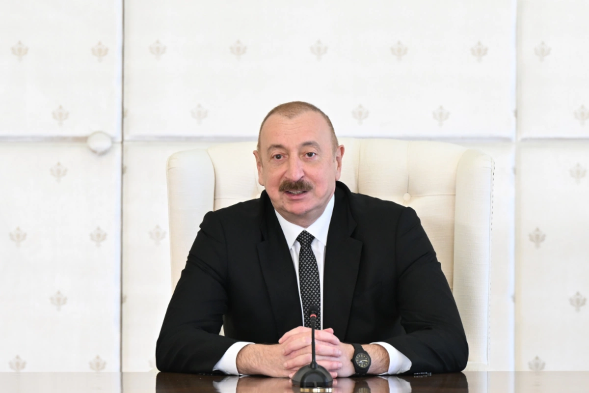 Prezident Bakı-Ələt-Qazax-Gürcüstan ilə dövlət sərhədi magistral yolunda görülən işlərlə tanış olub Prezident Bakı-Ələt-Qazax-Gürcüstan ilə dövlət sərhədi magistral yolunda görülən işlərlə tanış olub