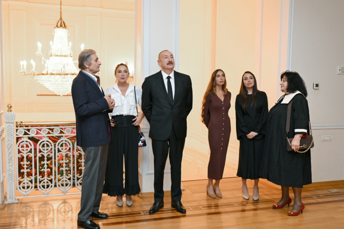 Prezident İlham Əliyev, birinci xanım Mehriban Əliyeva və ailə üzvləri 