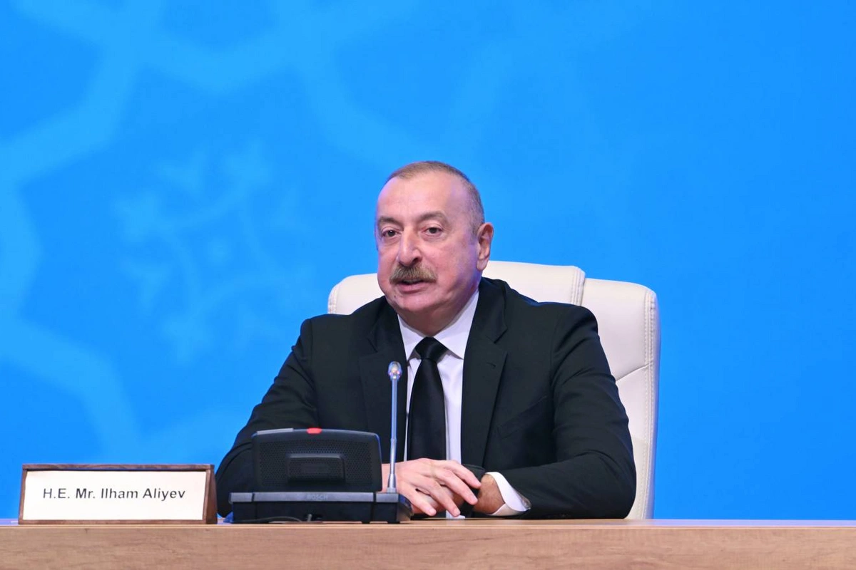 Prezident İlham Əliyev: Bu gün Azərbaycan cəmiyyəti bütün məsələlər üzrə birlik nümayiş etdirir Prezident İlham Əliyev: Bu gün Azərbaycan cəmiyyəti bütün məsələlər üzrə birlik nümayiş etdirir