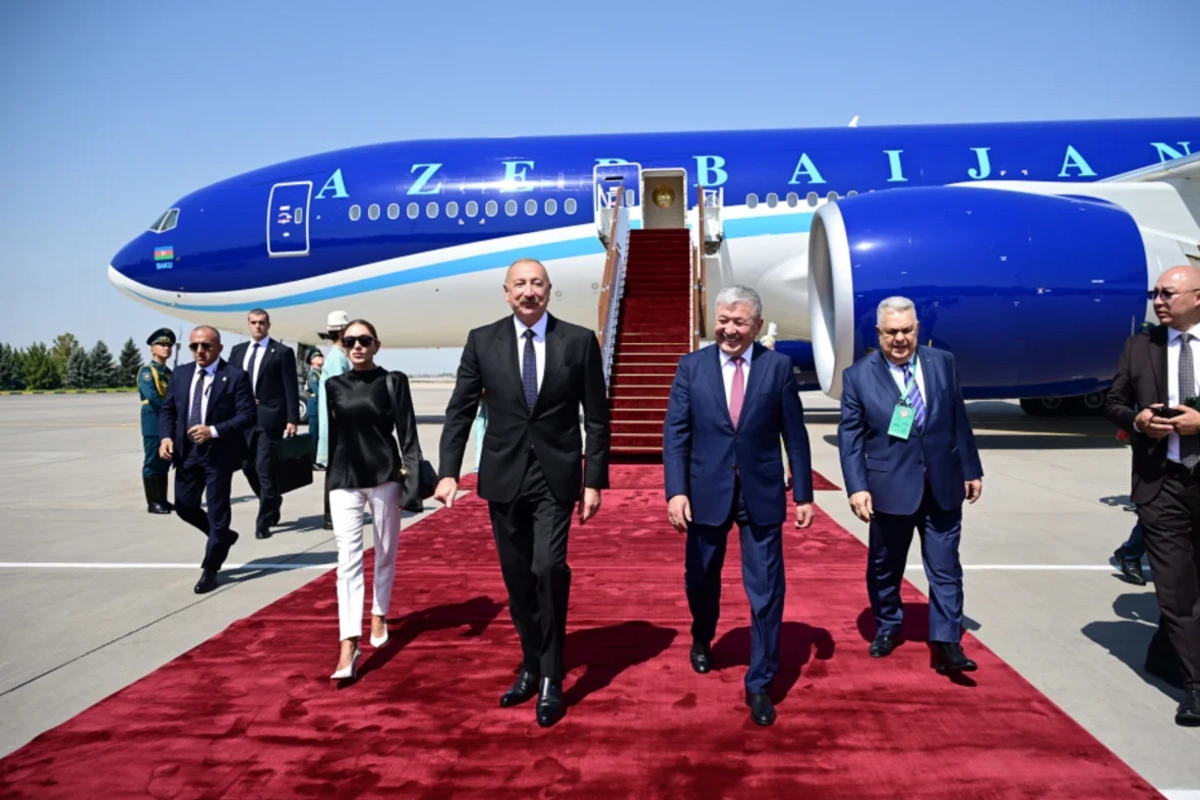 Prezident İlham Əliyevin Qırğızıstana işgüzar səfəri ilə bağlı VİDEOİCMAL Prezident İlham Əliyevin Qırğızıstana işgüzar səfəri ilə bağlı VİDEOİCMAL