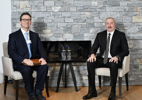 Prezident İlham Əliyev Davosda “OliverWyman Group” şirkətinin Baş icraçı direktoru ilə görüşüb