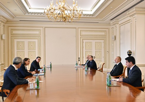 Prezident İlham Əliyev Fransa Prezidenti Kabinetinin müşavirini qəbul edib Prezident İlham Əliyev Fransa Prezidenti Kabinetinin müşavirini qəbul edib