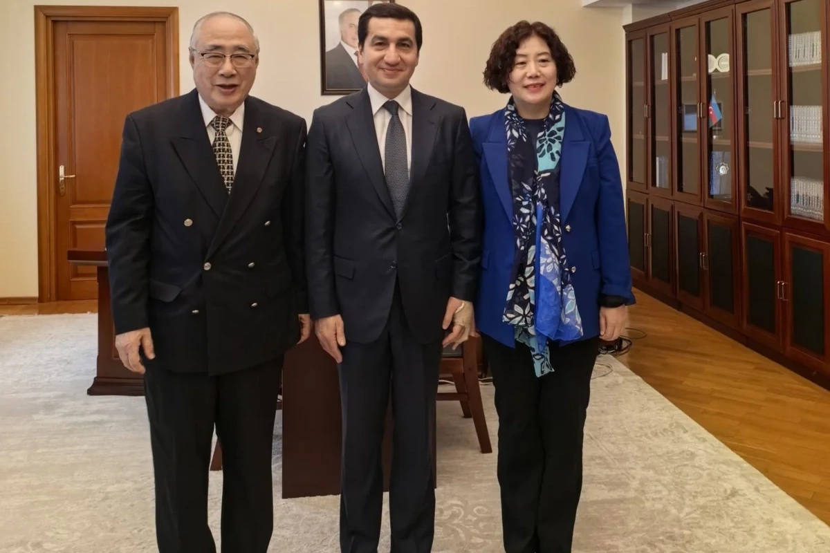 Prezidentin köməkçisi Çinin Avropa məsələləri üzrə keçmiş xüsusi nümayəndəsi ilə görüşüb Prezidentin köməkçisi Çinin Avropa məsələləri üzrə keçmiş xüsusi nümayəndəsi ilə görüşüb
