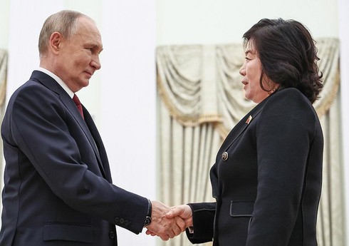 Putin Kremldə KXDR XİN başçısı ilə görüşüb Putin Kremldə KXDR XİN başçısı ilə görüşüb