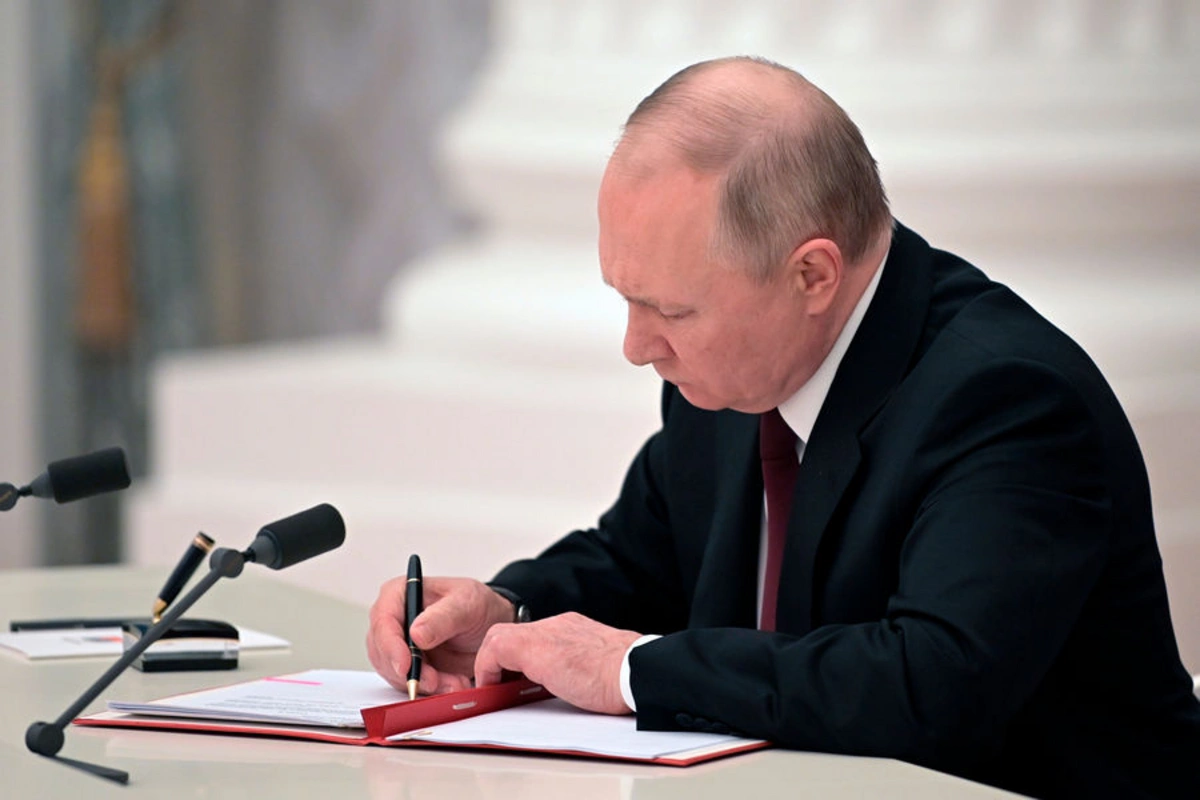 Putin Səudiyyə Ərəbistanındakı səfiri vəzifədən azad edib