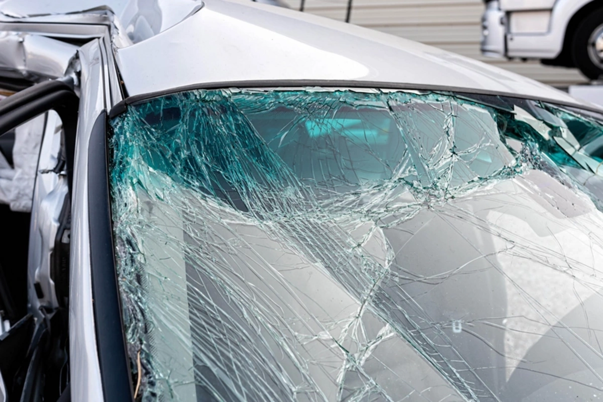 Qəbələdə iki avtomobil toqquşub, xəsarət alanlar var