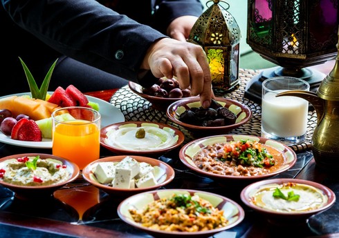 Qida Təhlükəsizliyi İnstitutunun mütəxəssisi Ramazan üçün düzgün qidalanma qaydalarını açıqlayıb