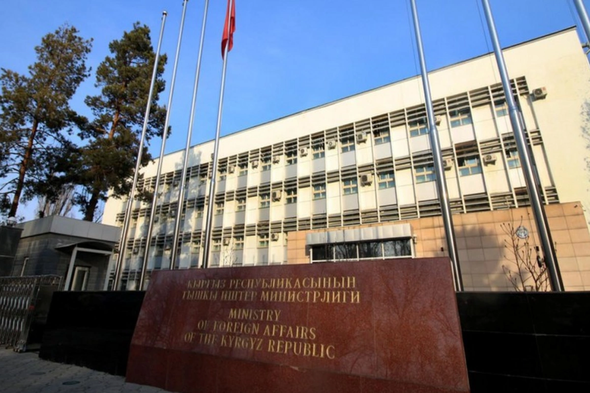 Qırğızıstan XİN: Bakı və İrəvan arasında sülh sazişi tarixi hadisə ola bilər Qırğızıstan XİN: Bakı və İrəvan arasında sülh sazişi tarixi hadisə ola bilər